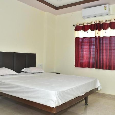 Hotel Kalika Residency - Akkalkot Akalkot Buitenkant foto